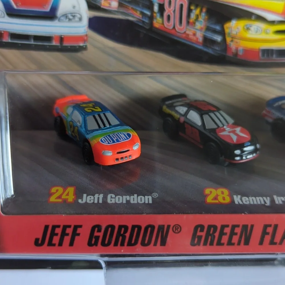 1999 Galoob Toys Micro Machines Winners Circle Jeff Gordon Green Flag Series NIP